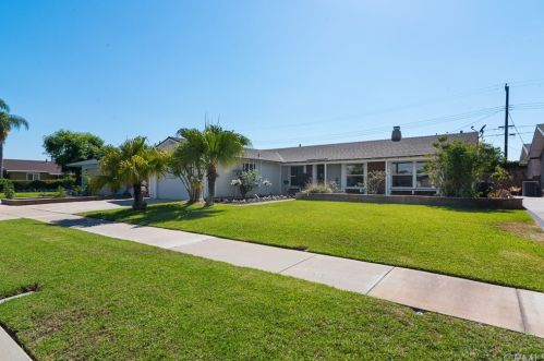 889 Chantilly St, Anaheim, CA 92806-4800