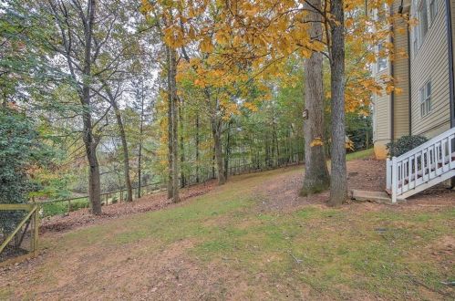 4800 Berkeley Walk Pt, Duluth GA  30096-6193 exterior