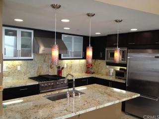 728 Rockefeller, Irvine CA  92612-7177 exterior