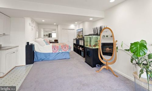 7909 Pebble Brook Ct, Springfield VA  22153-2618 exterior