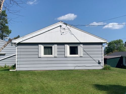 68 Davis Dr, Silver Bay, MN 55614-0013