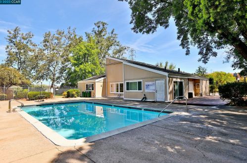 1295 Kenwal Rd, Concord CA  94521-3855 exterior