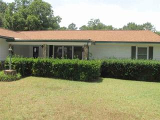 10 Sumter St, Reynolds, GA 31076-2839