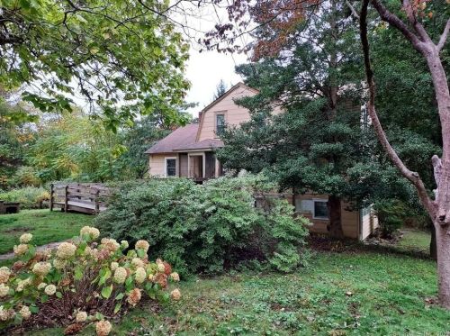 71 Rattling Valley Rd, Deep River, CT 06417-2046