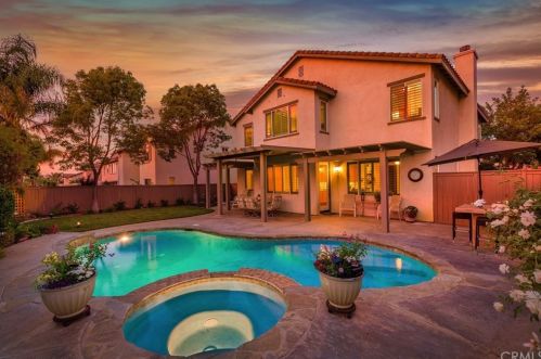 8597 Lodgepole Ln, Riverside, CA 92508-7106