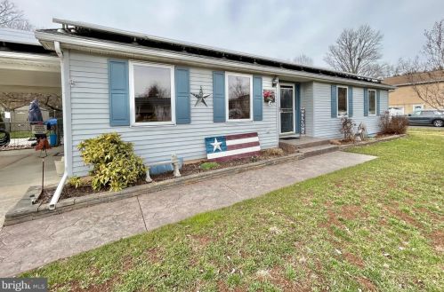 2 Acorn Ct, Florence, NJ 08518-2815