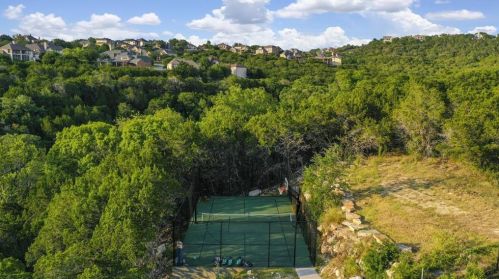 3314 Far View Dr, Austin TX  78730-3303 exterior