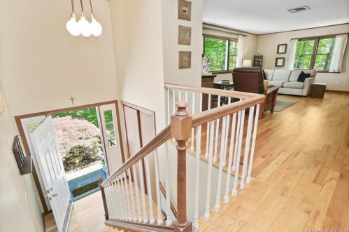 36 Allen Rd, Norwalk, CT 06851-1719