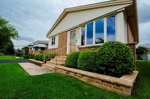 4433 Oriole Ave, Chicago, IL 60706-4510
