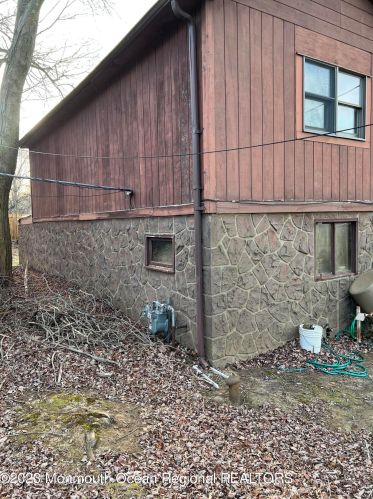 73 Salem Pl, Cliffwood, NJ 07721-1119