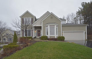 1332 Bayshore Dr, Antioch, IL 60002-2747
