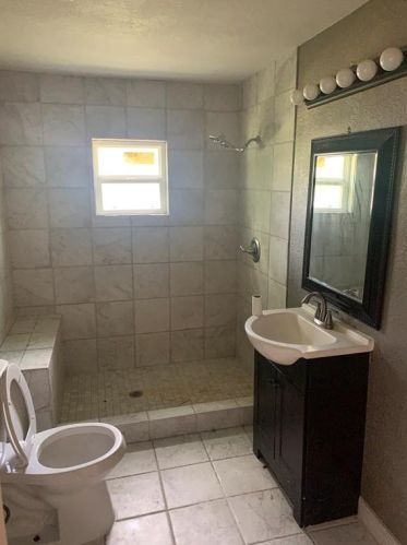 210 6th St, Morgans Point TX  77571-4904 exterior