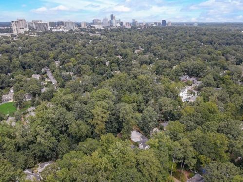 166 Lindbergh Dr, Atlanta GA  30305-3729 exterior
