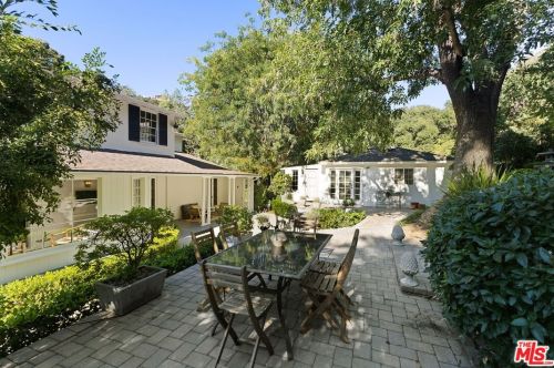 2480 Chevy Chase Dr, Glendale CA  91206-1845 exterior