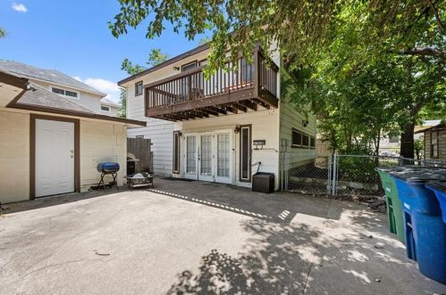 2702 2nd St, Austin TX  78702-4716 exterior