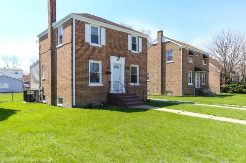 211 140th Pl, Dolton, IL 60419-1101
