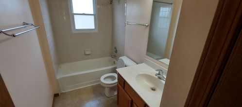 180 Steamboat Ln, Lemont IL  60490-1009 exterior