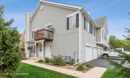 296 Sandhurst Ln, South Elgin, IL 60177-2913