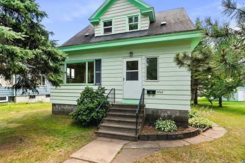 9242 Vinland St, Duluth MN  55810-1533 exterior