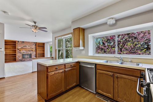 1034 Big Eagle Trl, Carol Stream IL  60188-9154 exterior