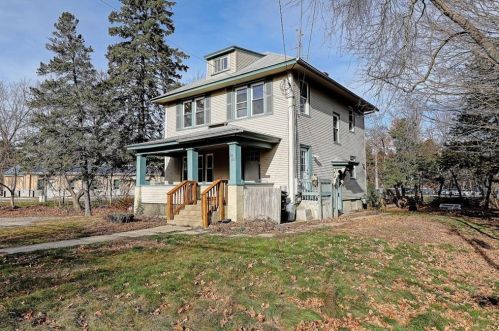 78 Wood St, Coventry, RI 02816-5828