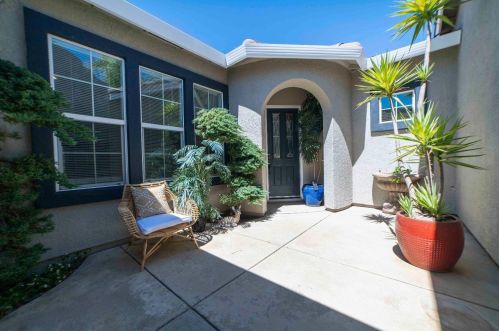 9260 Fruited Plain Way, Elk Grove, CA 95624-4808