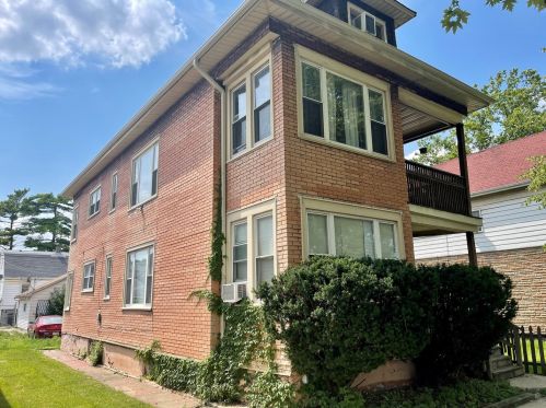 8506 Kingston Ave, Chicago, IL 60617-2437