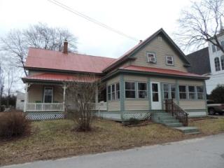 21 Church St, Epping, NH 03042-3532
