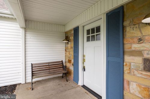 143 Club House Dr, Willingboro, NJ 08046-3501