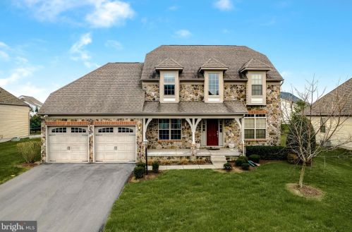234 Lewis Washington Dr, Charles Town, WV 25414-5371