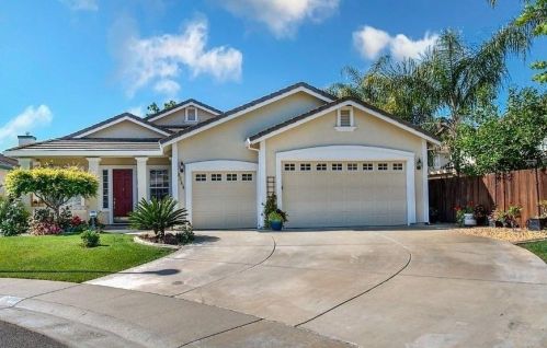 8644 Macedonian Ct, Elk Grove, CA 95624-3452