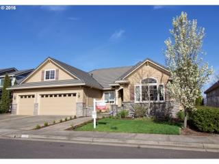 643 St Andrews Loop, Walker, OR 97426-9779