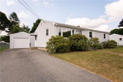 12 Social Dr, Warwick, RI 02889-8264