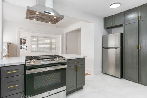 244 Kenwood St, Glendale CA  91206-4209 exterior