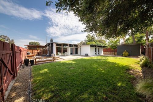 5989 Grand Ave, Riverside CA  92504-1370 exterior