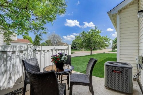 15953 Finch Ave, Saint Paul MN  55124-5811 exterior
