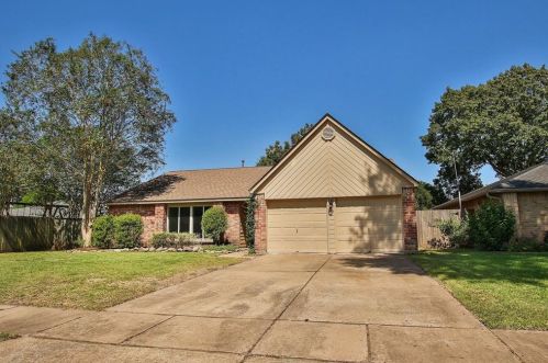 2419 Glen Haven Ln, Richmond TX  77406-2385 exterior