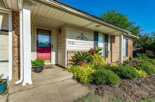 5733 Judie Ct, Fort Worth, TX 76148-4022