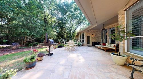 8760 Skyline Ln, Conroe TX  77302-3458 exterior