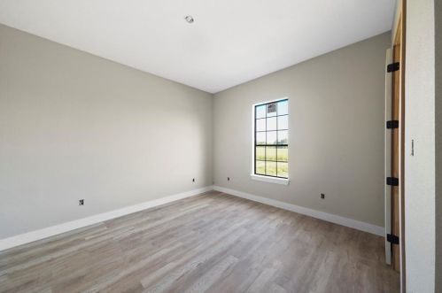 519 Chuckwagon Trl, Angleton TX 77515 exterior