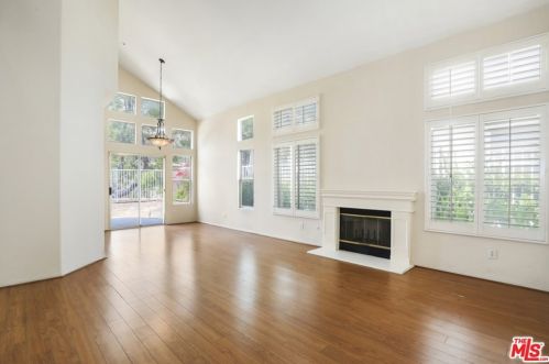 889 Calle Amable, Glendale CA  91208-3058 exterior