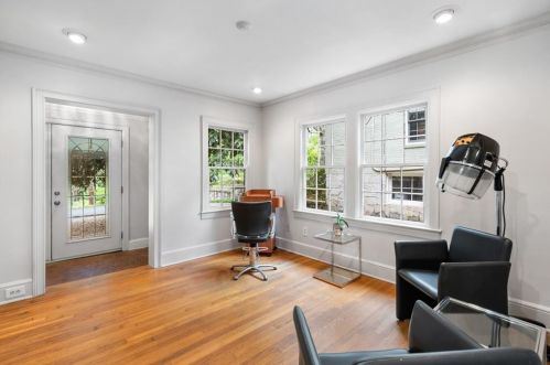 2965 Hardman Ct, Atlanta GA  30305-3424 exterior