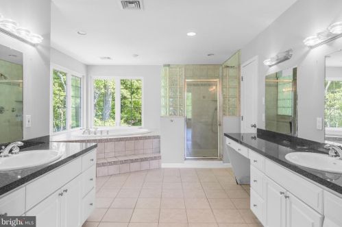 265 Mt Laurel Rd, Mount Laurel NJ  08054-9557 exterior