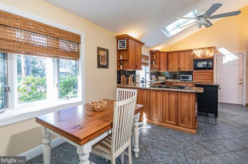 10 Alta Vista Dr, Princeton NJ  08540-7406 exterior