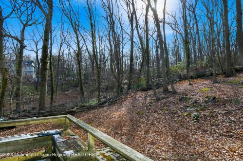 24 Lower Prospect Rd, Atlantic Highlands, NJ 07716-1722