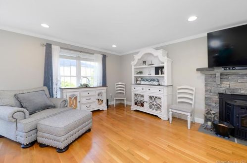 92 Brandywine Pl, Southington CT  06489-4365 exterior