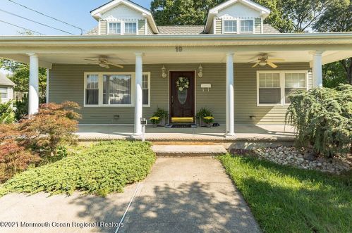 19 Pear St, Tinton Falls, NJ 07724-2650