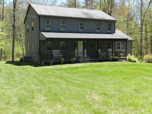 11 Plumer Ln, Lee, NH 03861-6209