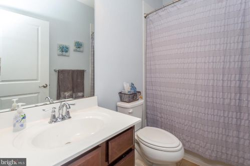 175 Moul Ave, Hanover PA 17331-2080 exterior