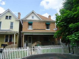 520 Grant St, Newell, WV 26050-1208
